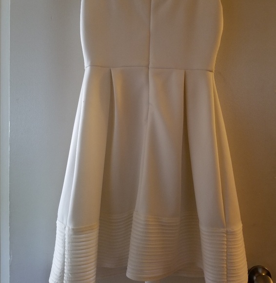 Never worn - Picture 2 of 3